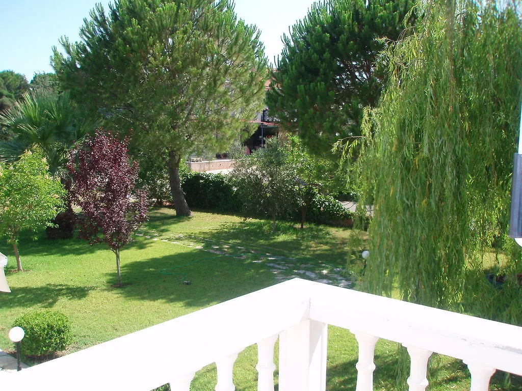 Finikes Studios Kefalonia Daire Sami (Kefalonia)