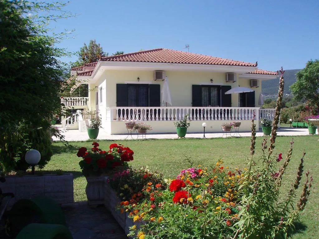 Finikes Studios Kefalonia Sami